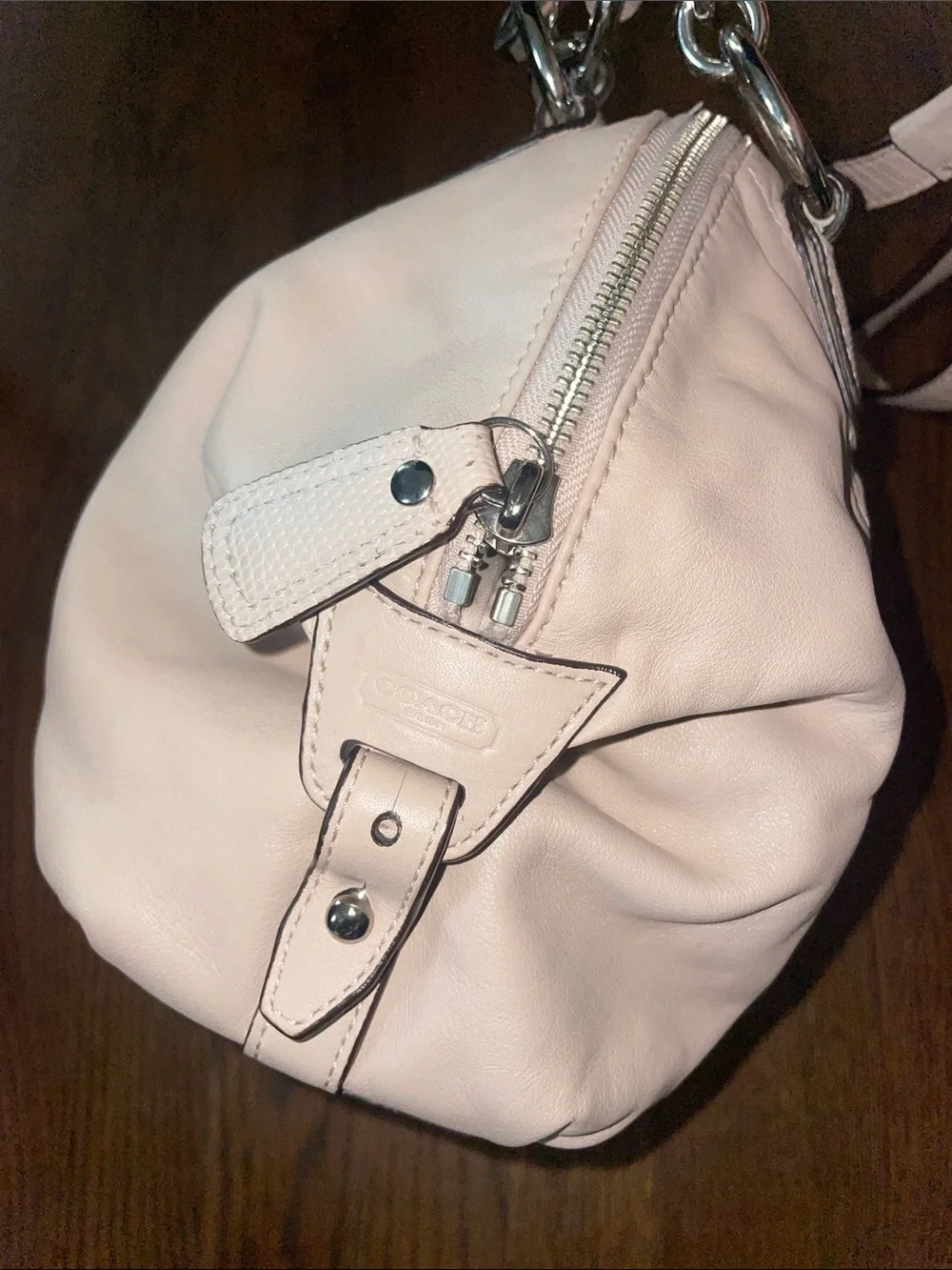 Coach great beige